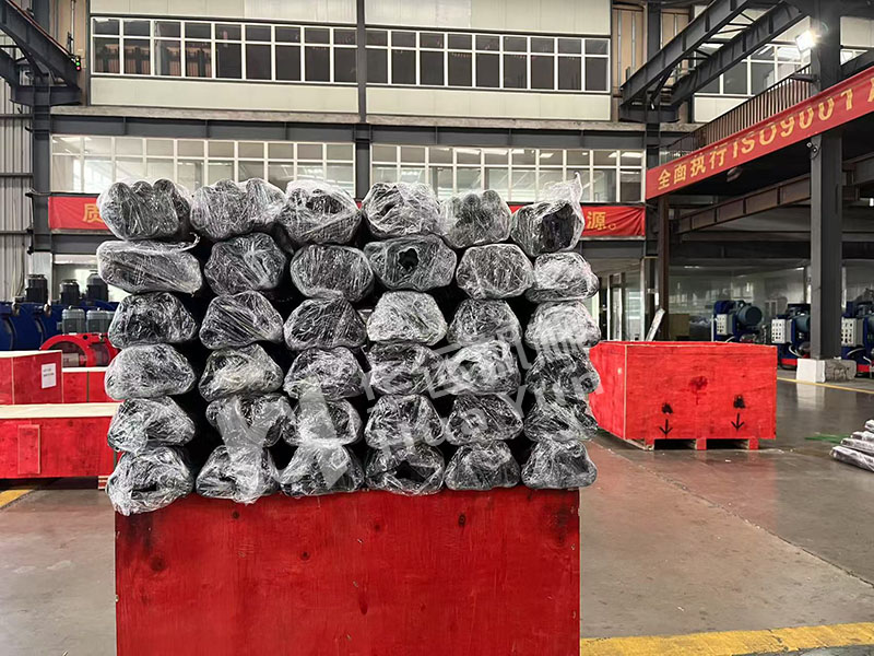 華運機械一批軟管泵定制軟管生產完畢，彰顯專業制造實力